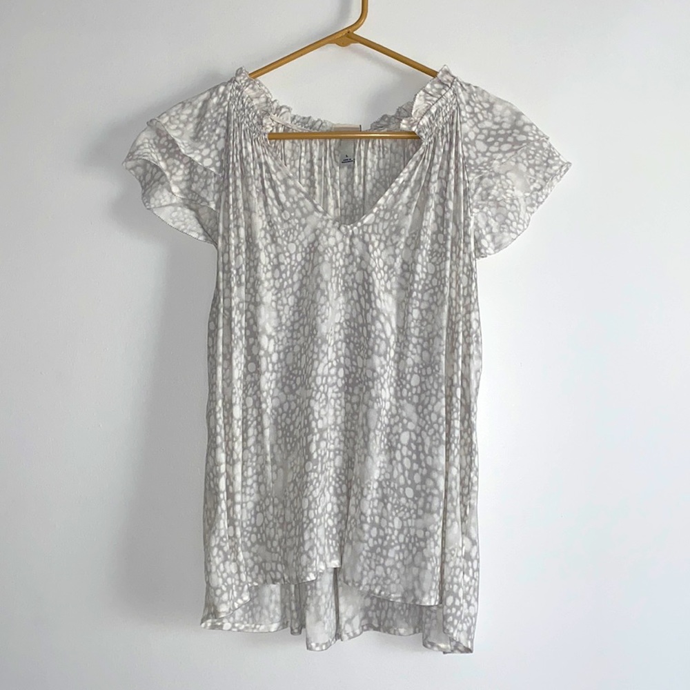 Blouse. Never worn